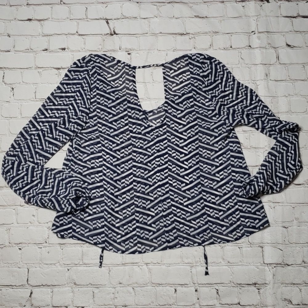 Eyeshadow Navy & White Printed Blouse - Picture 3 of 5